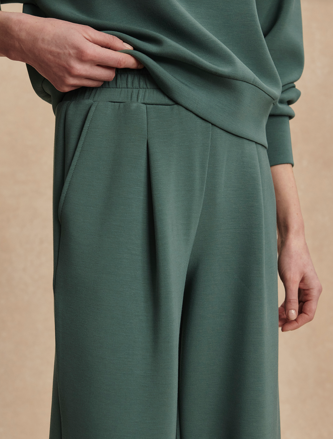 VLY The Extra Wide Leg Pants Green Forest