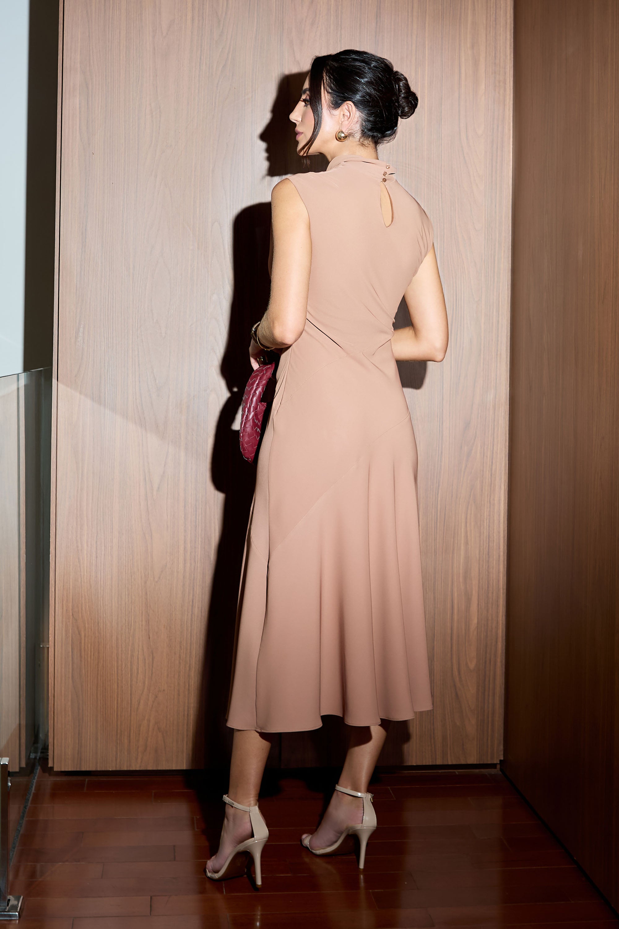 UC Classic Midi Timeless Dress Nude