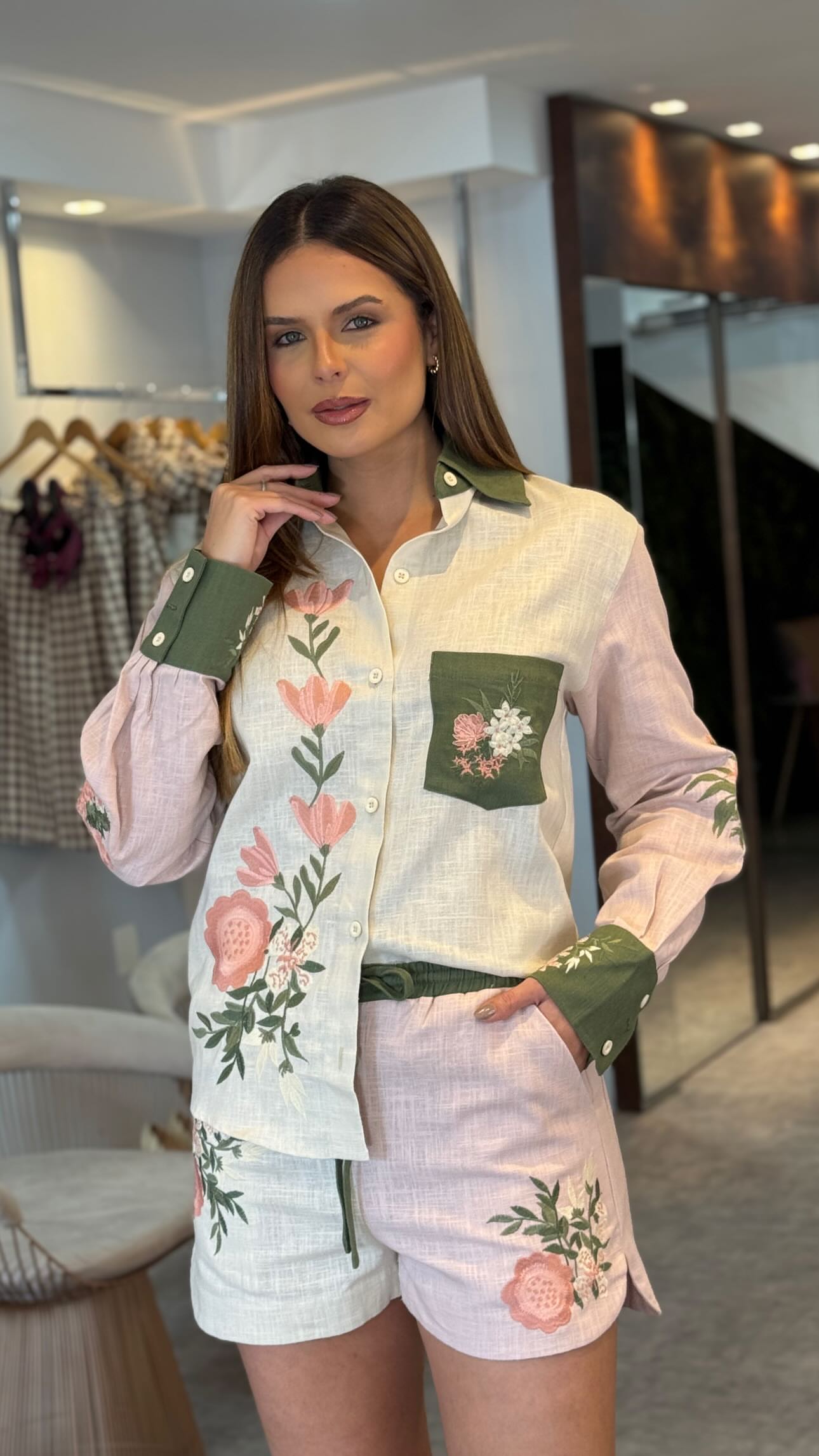 ANF Embroidered Sophistique Set