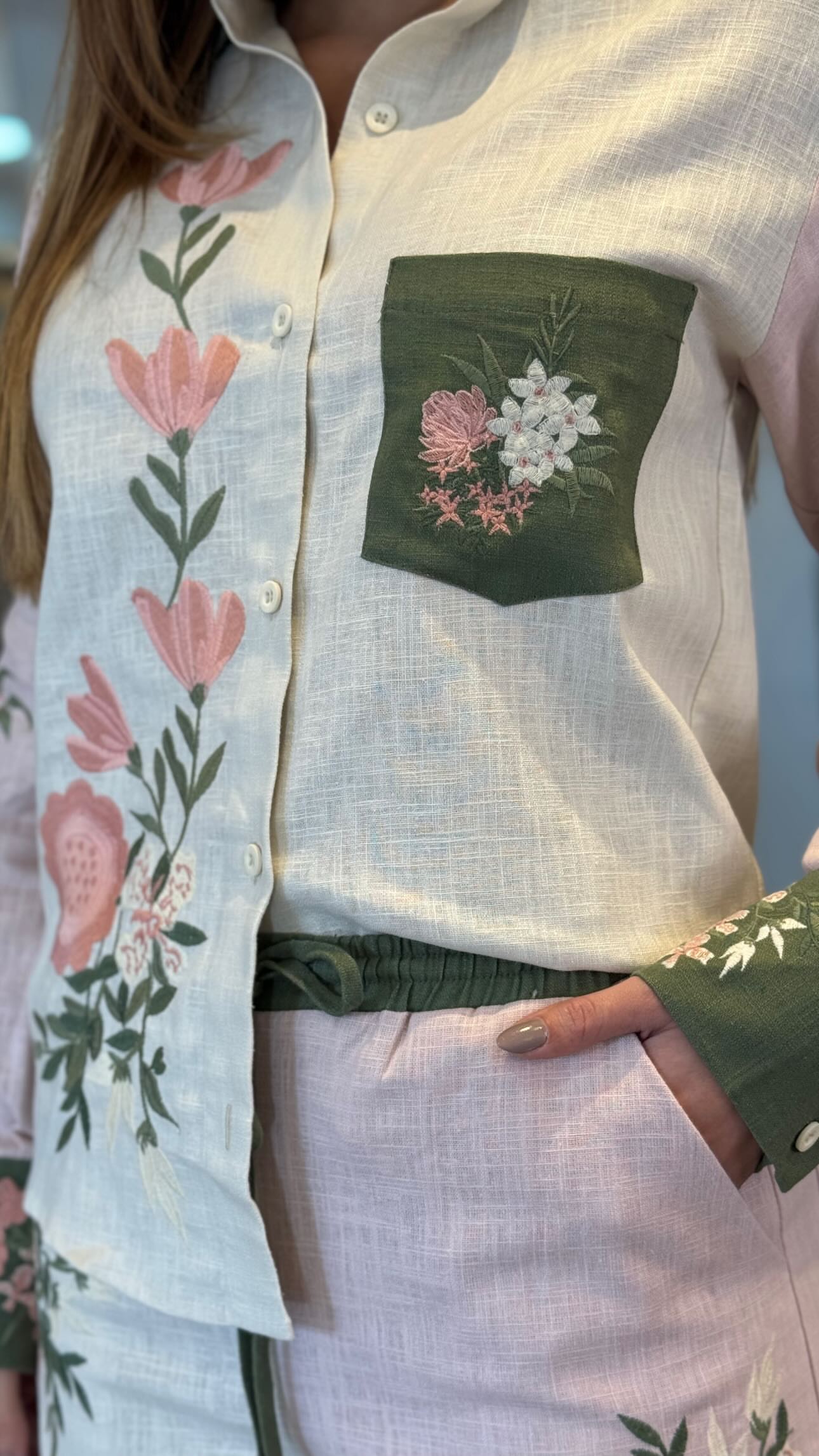 ANF Embroidered Sophistique Set
