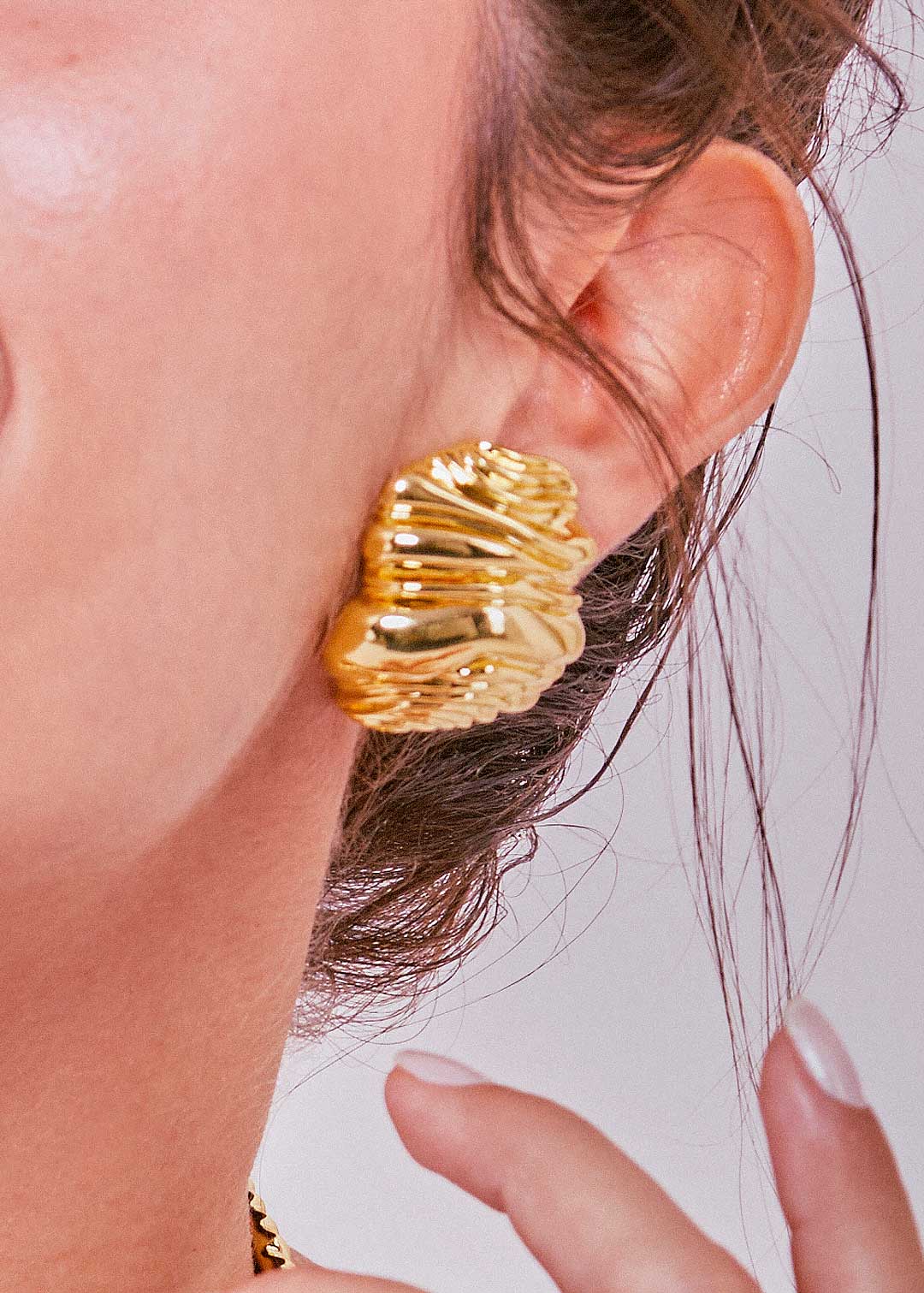 BHP Enthusiasm Earrings Gold