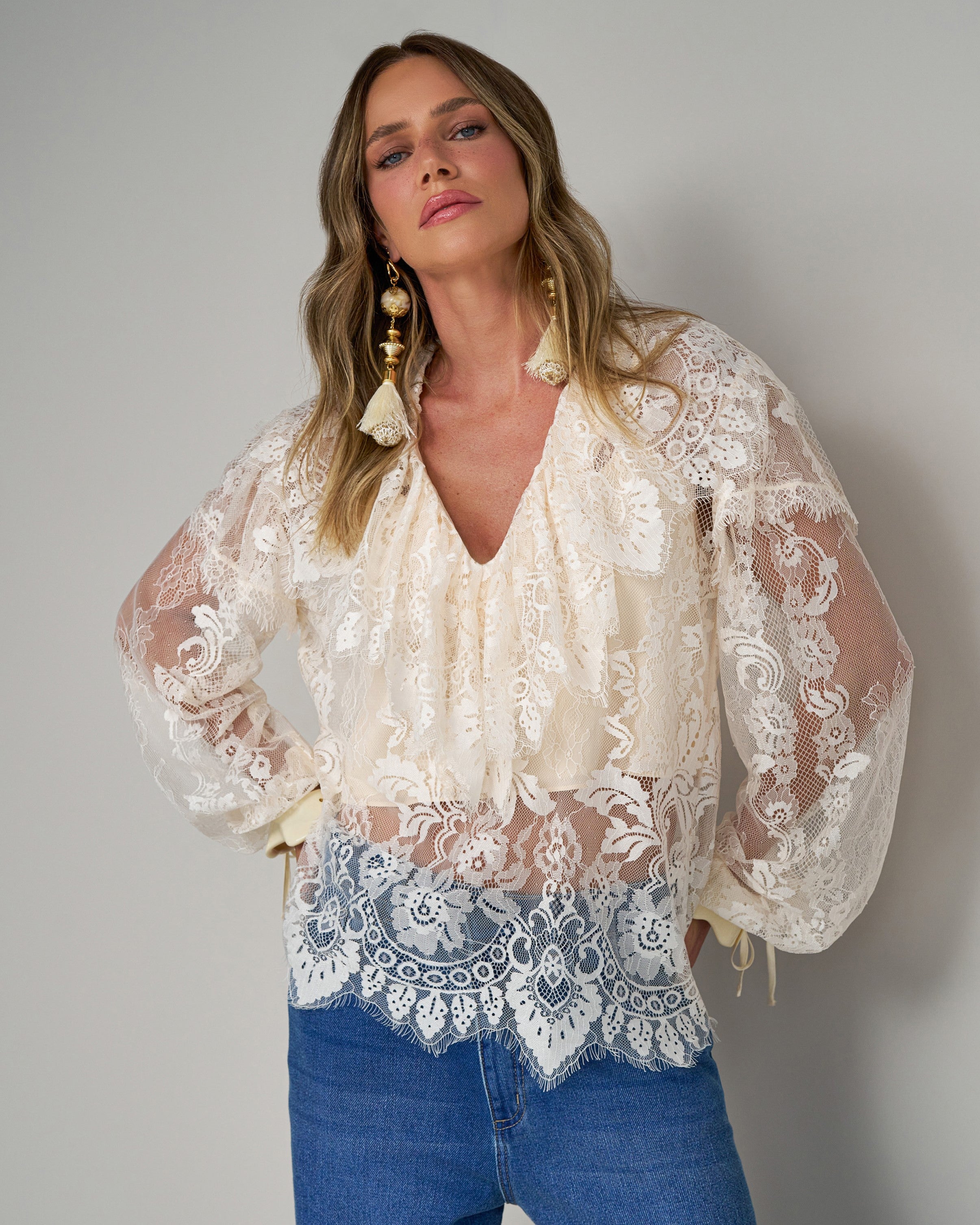ANF Gown Laces Top