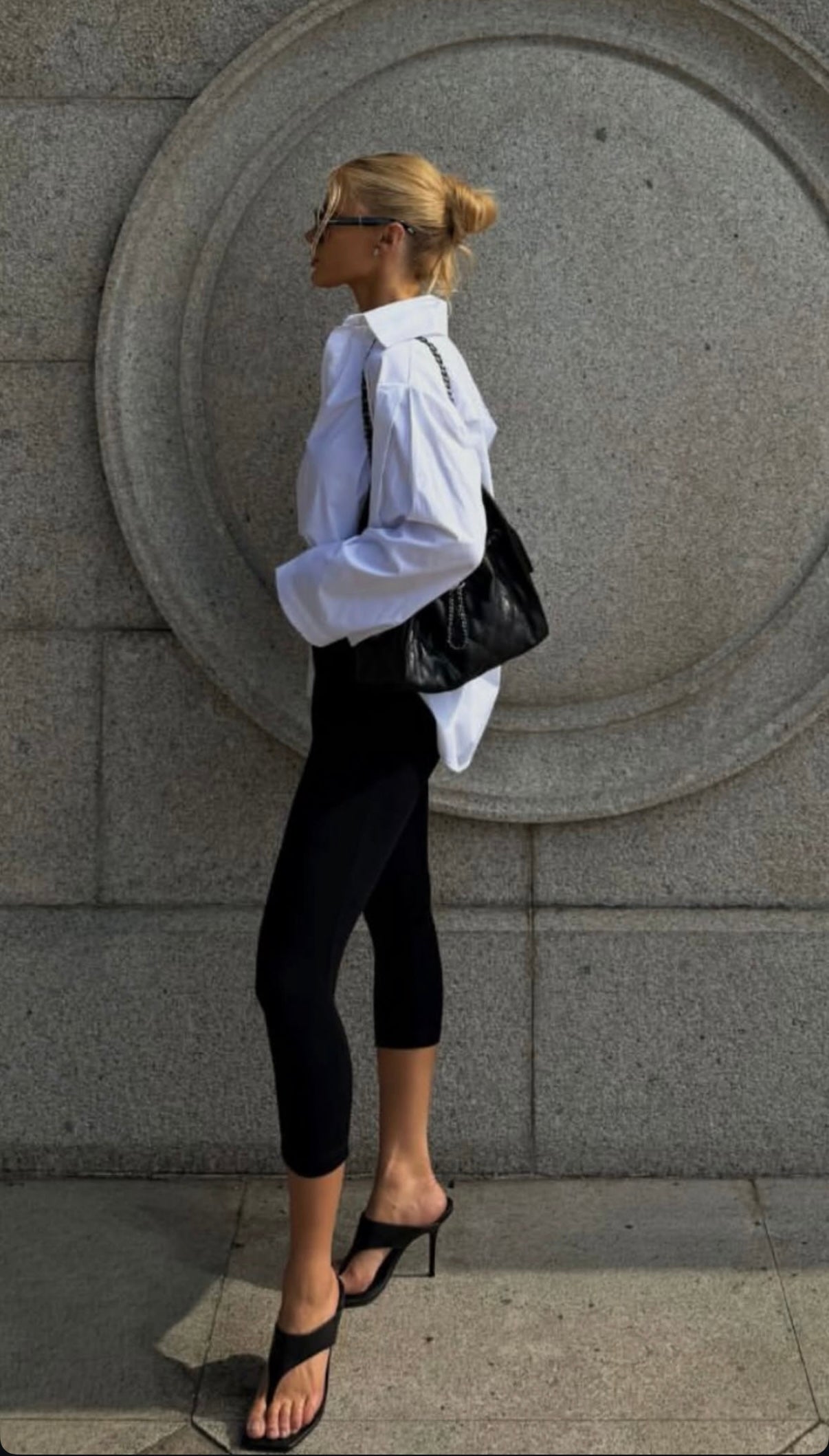 ANF Capri Black Pants