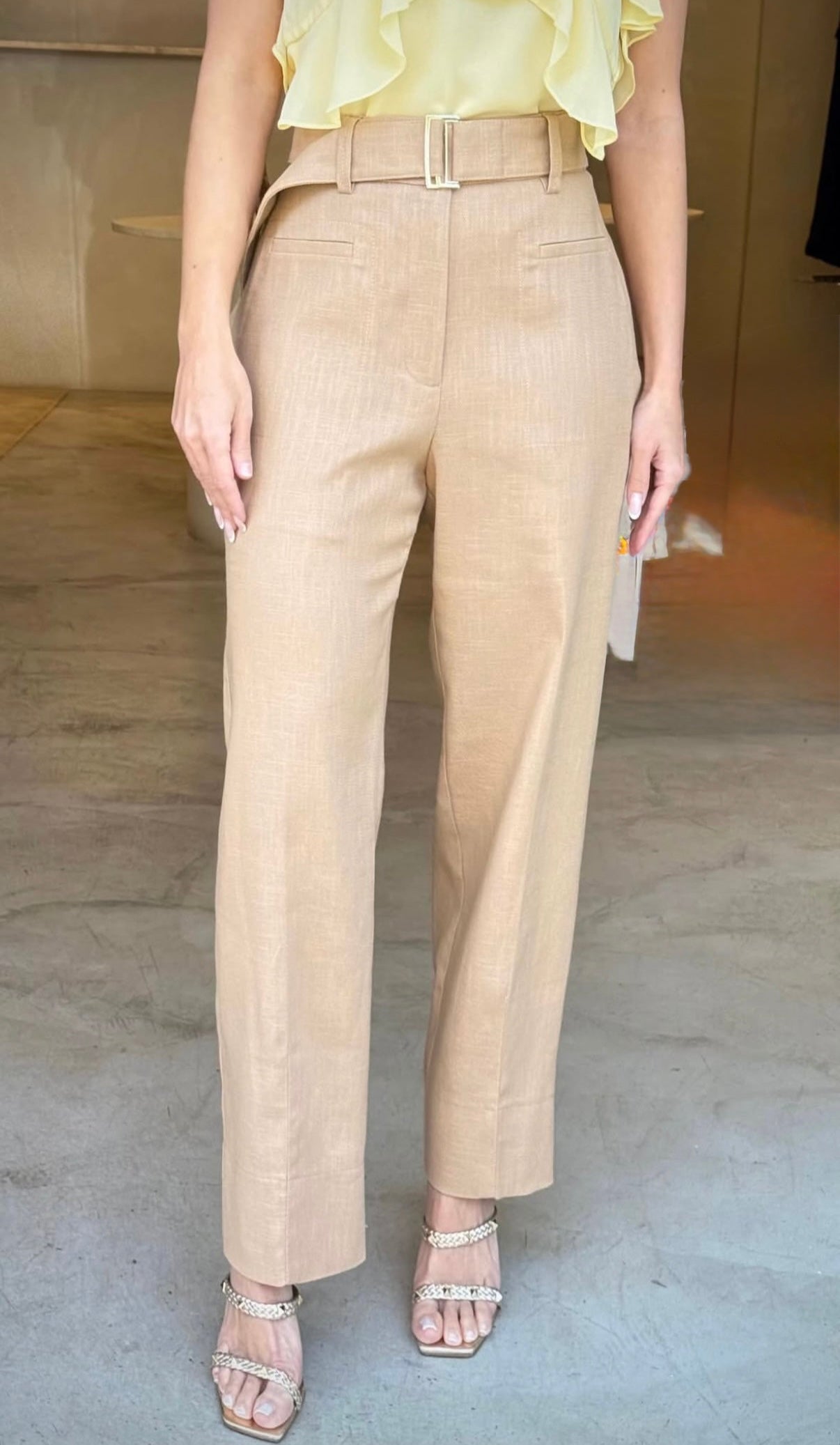 SKU Tailored Linen Caqui